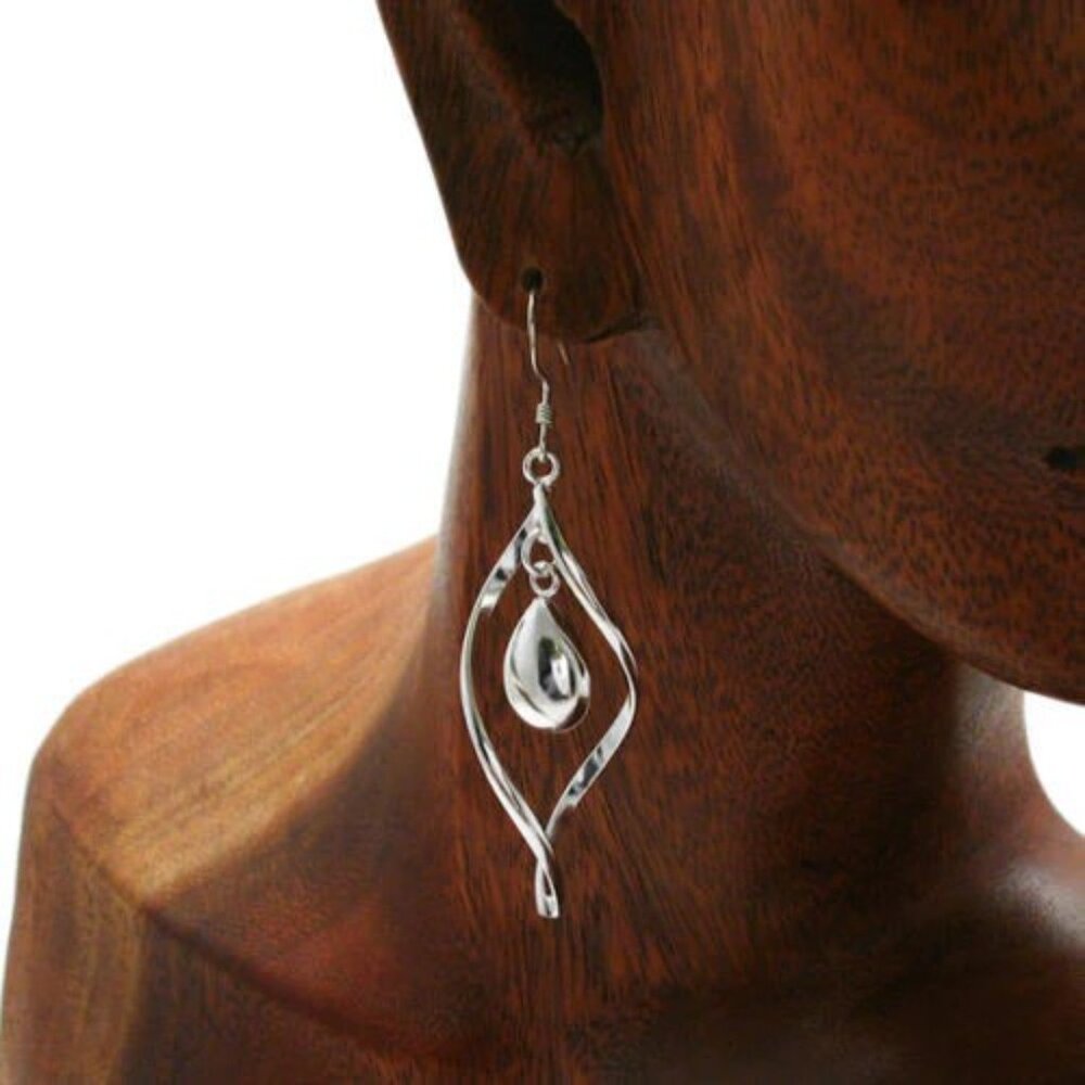Charming Sterling Silver Twisting Leaf Shaped Hoo… - image 3